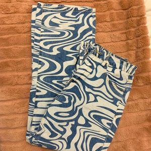 Blue & White swirl jeans! #jeans #blue #white